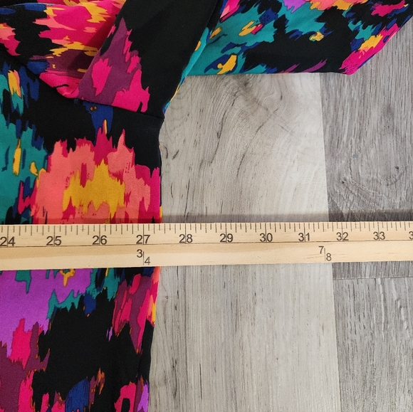 Colorful Abstract Women's Top - Picture 6 of 8